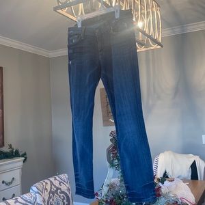 Seven for all mankind cropped Genevere jeans size 28